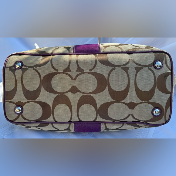 Coach VGUC Kiss lock bag - Picture 5 of 16